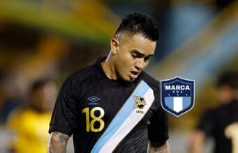 OSCAR SANTIS, FUERA ANTE SURINAM