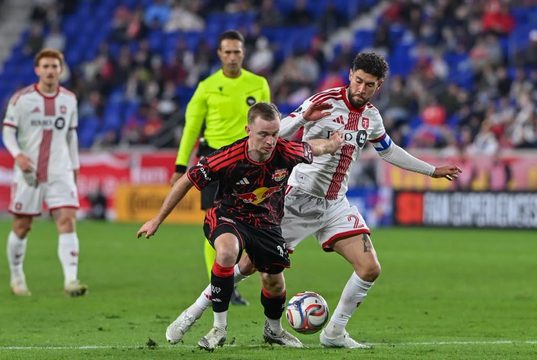 Toronto derrotó de visita al New York Red Bull
