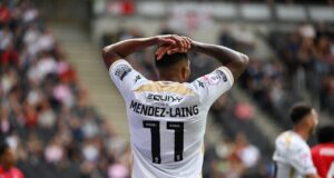Méndez-Laing se queda sin equipo en Inglaterra