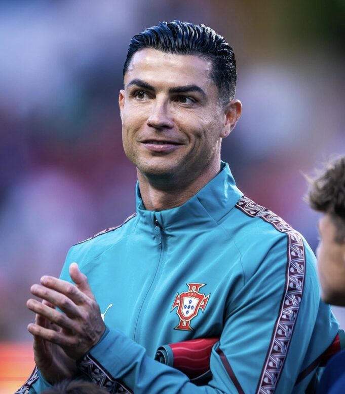 Cristiano Ronaldo: «𝙀𝙡 𝙢𝙚𝙟𝙤𝙧 𝙙𝙚 𝙡𝙖 𝙝𝙞𝙨𝙩𝙤𝙧𝙞𝙖 𝙨𝙤𝙮 𝙮𝙤 𝙮 𝙨𝙚 𝙖𝙘𝙖𝙗𝙤́»