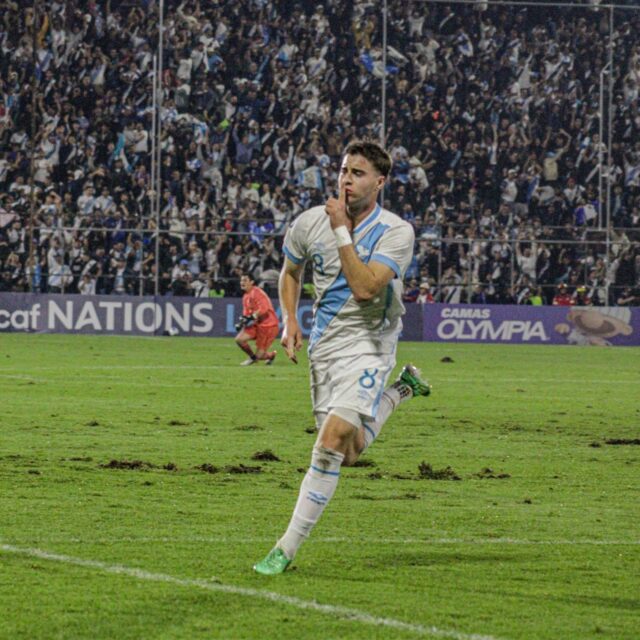 celebracion Matt Evans